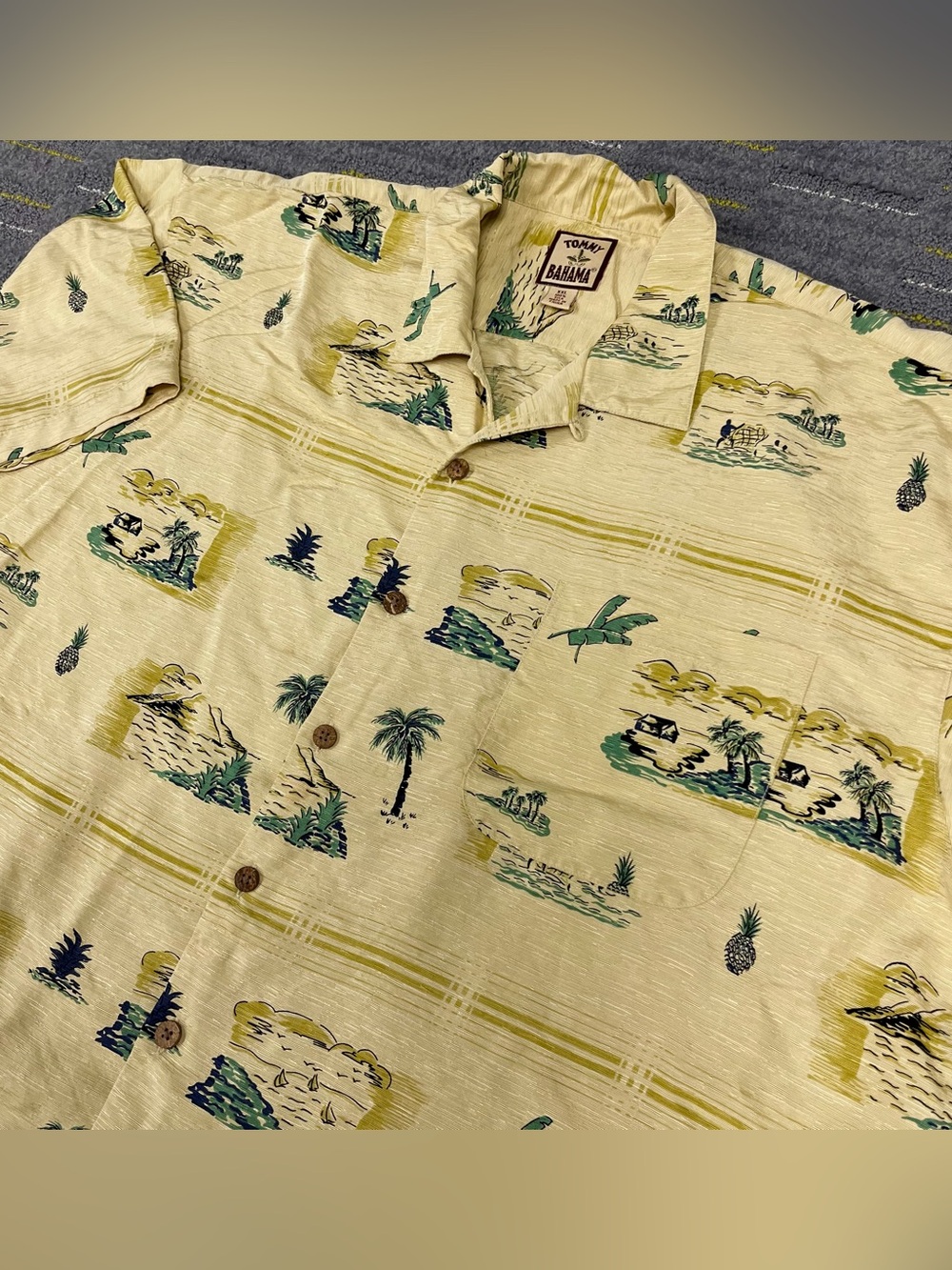 Tommy Bahama Hawaiian Shirt Size XXL Yellow Silk Short Sleeve Aloha Beach Summer